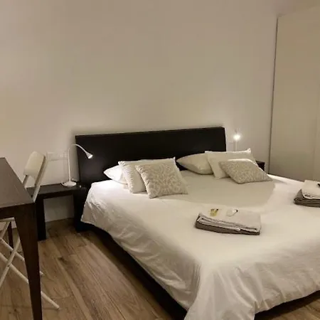 Rismondo- 5 Star- Location דירה