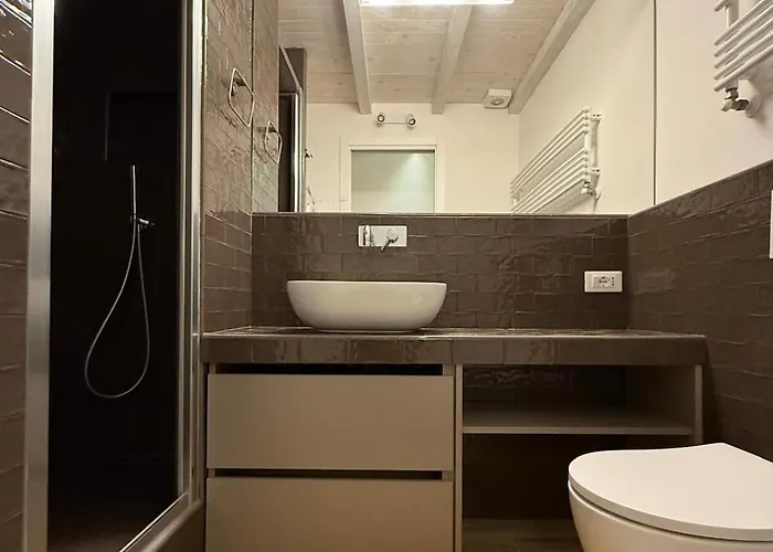 Rismondo- 5 Star- Location Bologna